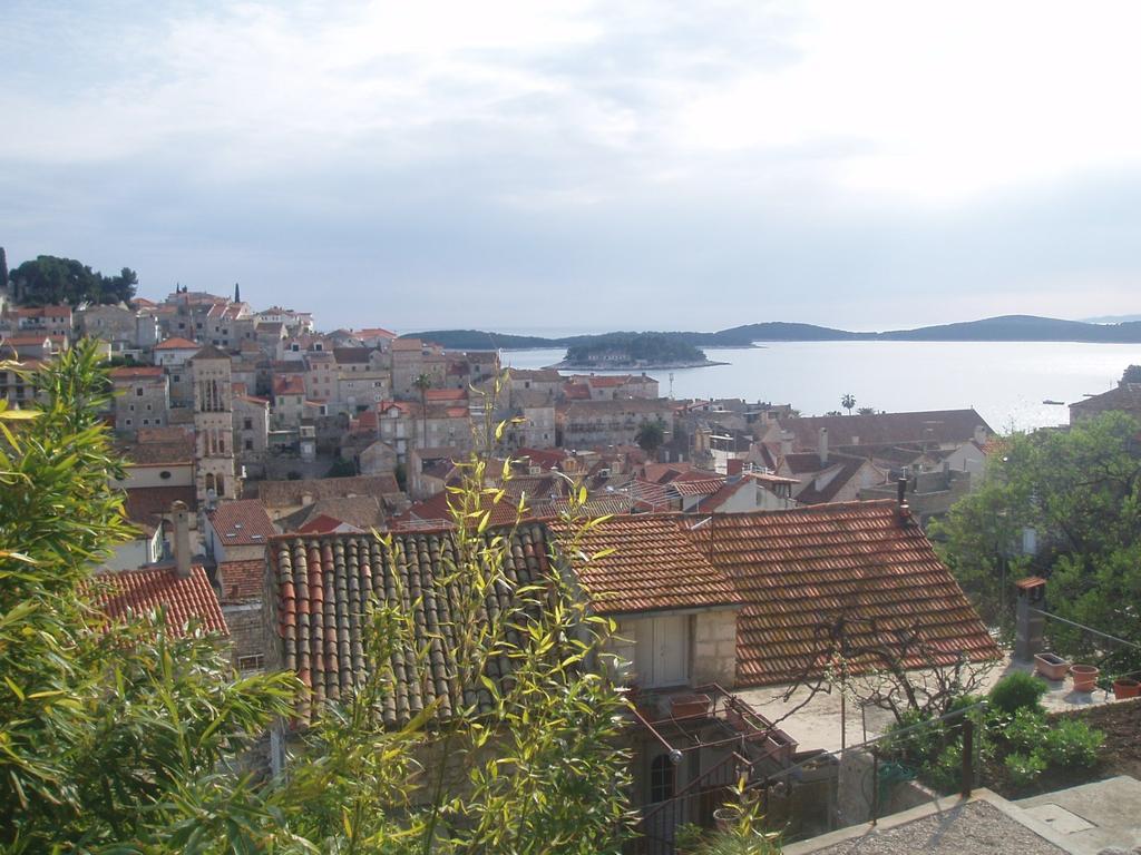 Apartments Seka Hvar Town Habitación foto